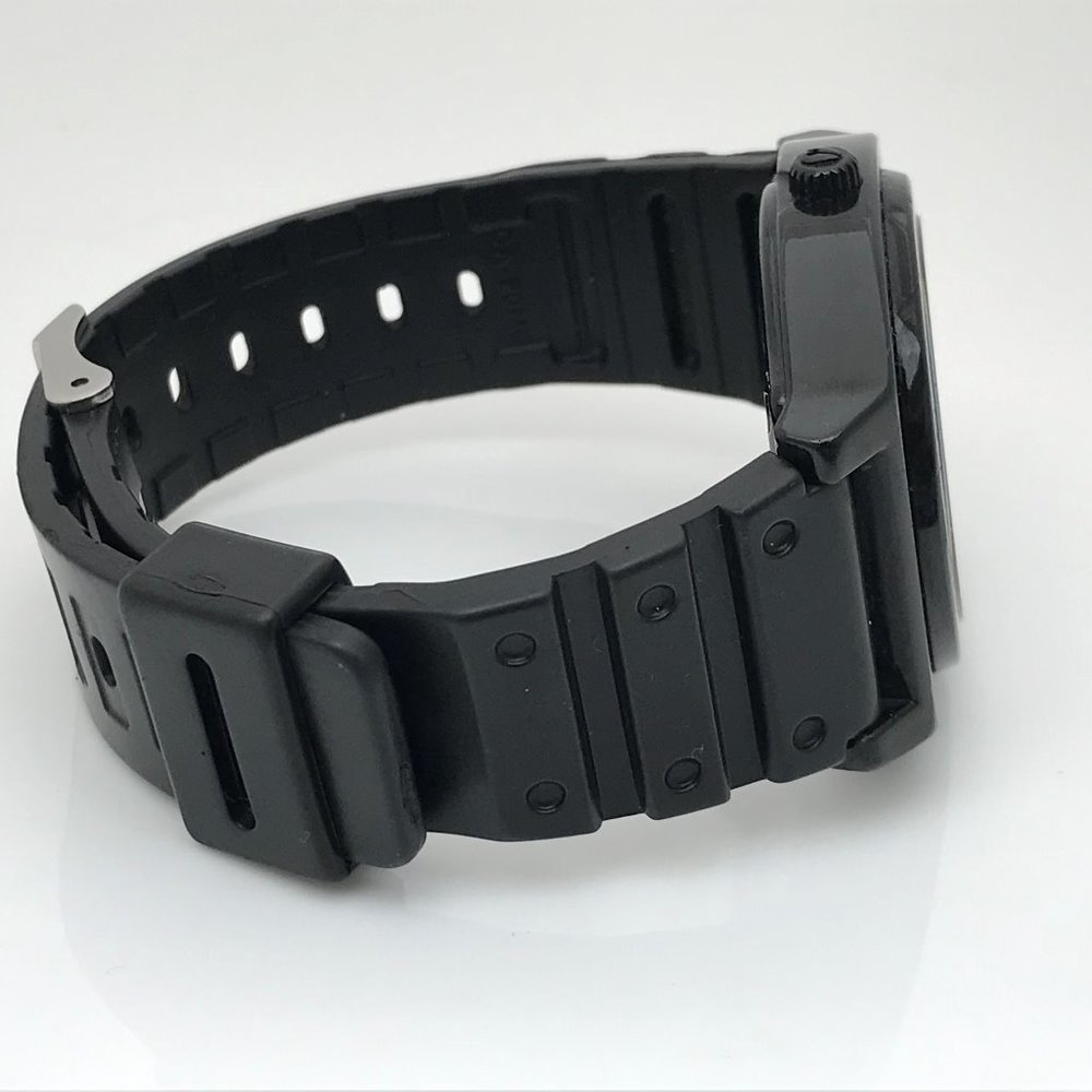 Nixon Minimal Watch Black Sport Analog Men Wrist W - Picture 4 of 13